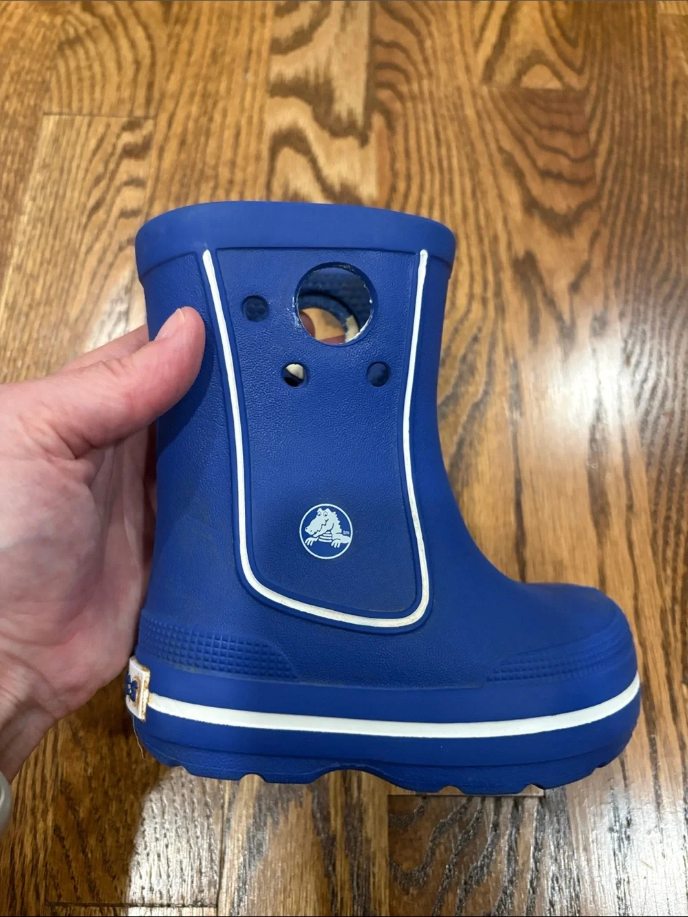Kids blue Crocs Crocband Jaunt Rain Boot, size 6-7. Great used condition